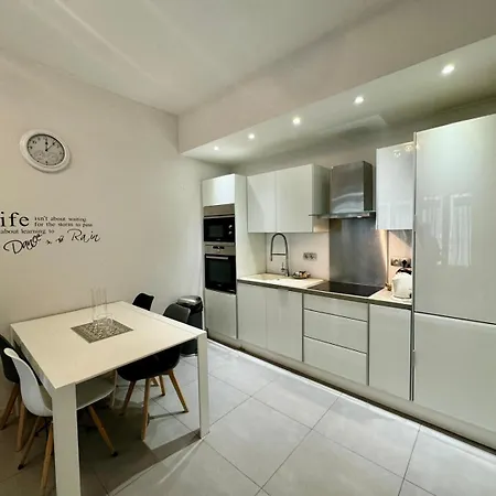 Doulce France Fshh Aparthotel 3*